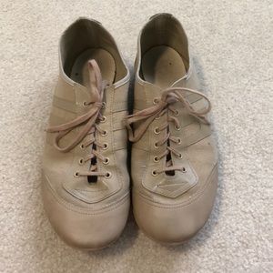 Cougar Dance Sneaker